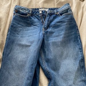 Topshop mom jeans. Size 26.